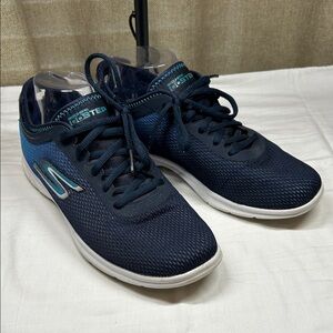 Skechers gostep navy and turquoise hombre size 8.5
